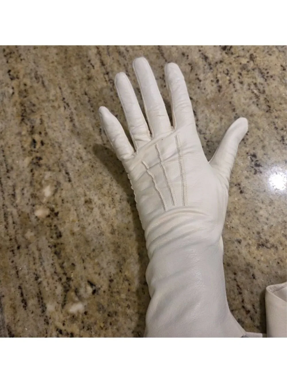 Vintage Womens Size S Off-White Leather Formal Gloves 10.5